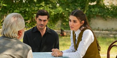 Bambaşka Biri 4.Bölüm posteri