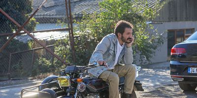 Yıldızlar Bana Uzak 2.Bölüm posteri