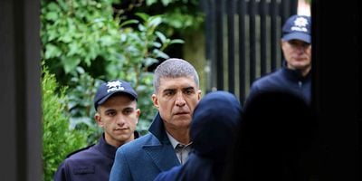 Kızıl Goncalar 3.Bölüm posteri