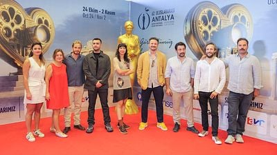 Altın Portakal’da Ulusal Yarışma Başladı: “Sahibinden Rahmet” ve “Barselo” İzleyiciyle Buluştu haber görseli