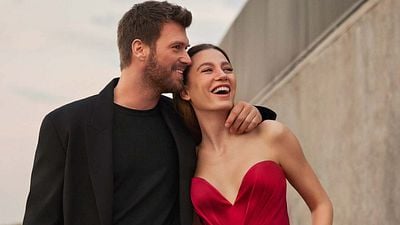 Kıvanç Tatlıtuğ ve Serenay Sarıkaya Başrollü Aile'nin Özel Çekiminden İlk Kare haber görseli