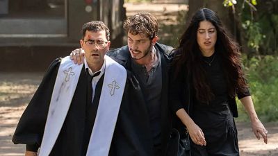 Boran Kuzum'un Sahne Çaldığı Absürt Suç Masalı "Big Mistakes" haber görseli