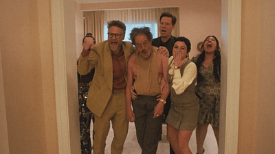 Bryan Cranston "The Studio" ile Emmy'de Yedinci Zaferine Ulaştı! haber görseli