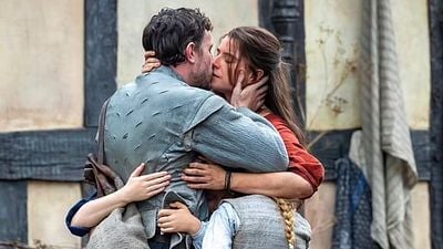 Paul Mescal ve Jessie Buckley "Hamnet" Setinde İlk Kez Görüntülendi! haber görseli