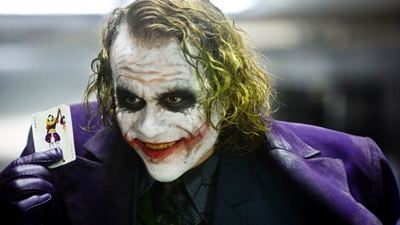 Joker'in Ürpertici Gülümseme Yarası Nasıl Oluştu?