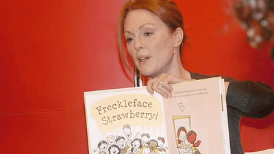 Julianne Moore'un Yazdığı Çocuk Kitabı Amerika'da Yasaklandı! haber görseli