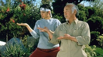 "Cobra Kai" Yaratıcıları "Mr. Miyagi" Dizisini Geliştiriyor haber görseli