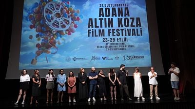 Başrolünü Bülent Emi̇n Yarar’ın Üstlendiği, “Hakkı”nın Türkiye Prömiyeri Altın Koza’da Gerçekleşti! haber görseli