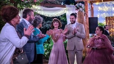 "Cenazemize Hoş Geldiniz" Galasından Renkli Görüntüler! haber görseli