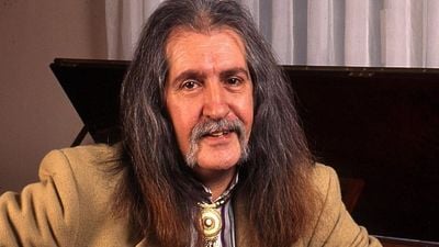 Barış Manço'nun Hayatı Film Oluyor! haber görseli