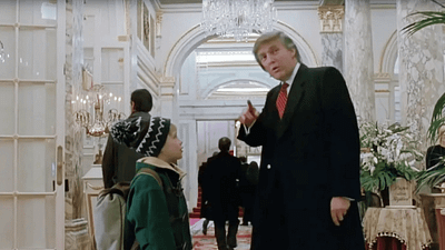“Evde Tek Başına 2”nin Yönetmeni Donald Trump’ın Sahnesini Kaldırmak İstiyor haber görseli