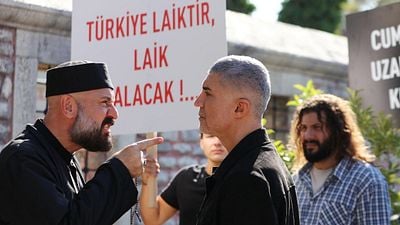 NOW'ın Reyting Rekorları Kıran Dizisi "Kızıl Goncalar" Kanal Yayınından Hemen Sonra Disney+'ta! haber görseli