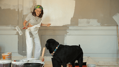 Netflix'in Sevilen Dizisi "Kimler Geldi Kimler Geçti"nin 2. Sezonu İçin Tarih Duyuruldu haber görseli