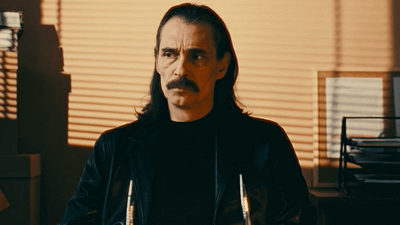 “Çekiç ve Gül: Bir Behzat Ç. Hikayesi”nin 3. Sezon Duyurusu Geldi haber görseli