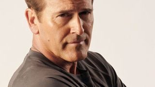 "Fall of Sam Axe" FX'te haber görseli