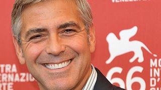 George Clooney, '1952' İsimli Bilim-Kurgu Projesi İçin Görüşme Masasında haber görseli
