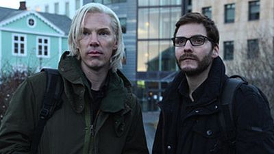 Benedict Cumberbatch, Julian Assange Oldu haber görseli