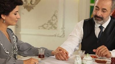 İclal Aydın 'Ben Onu Çok Sevdim'de Neden Yok? haber görseli