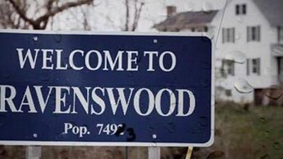 Pretty Little Liars'a Spin-Off Geliyor: Ravenswood!