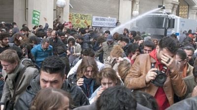 Emek Yürüyüşü'nde Orantısız Güç haber görseli