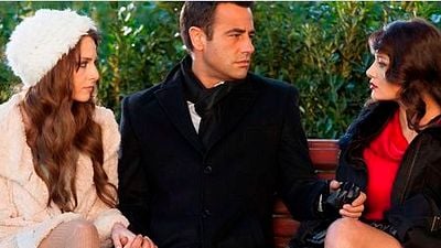 Aşk Kırmızı'nın DVD'si Ve Albümü Raflarda haber görseli