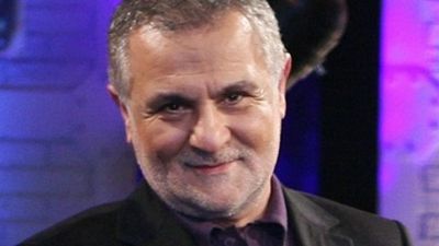 Kenan Işık'ın Tedavisi Yoğun Bakımda Devam Ediyor haber görseli