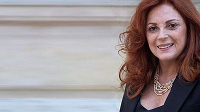 Derya Alabora'dan Kamera Önü Oyunculuk Dersleri haber görseli