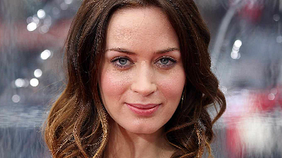 Emily Blunt Süper Kahraman Olmaya Hazırlanıyor haber görseli