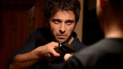 Güneşi Beklerken’de Bu Akşam: Aksel İntikam Peşinde haber görseli