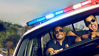 Çakma Polisler Ön Gösterim Yarışması! haber görseli