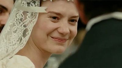 Mia Wasikowska Evleniyor! haber görseli