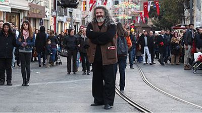 Mandıra Filozofu Bu Sefer Galaya Karşı Değil haber görseli