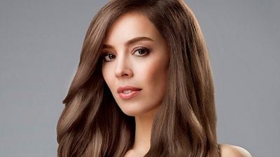 Poyraz Karayel Kadrosunda Azra Akın Sürprizi! haber görseli