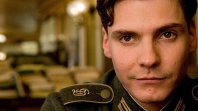 Captain America'nın Yeni Kötüsü: Daniel Brühl!