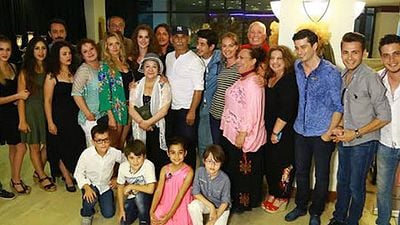 Kalbim Ege'de Kaldı İlk Bölümü Ekipçe İzledi haber görseli