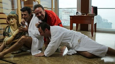 "Eski Sevgiliyi Unutmanın 10 Yolu" 7 Ağustos'ta Ortaya Çıkacak! haber görseli