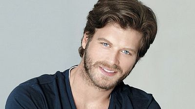 Kıvanç Tatlıtuğ ve Serenay Sarıkaya Haberlerine Açıklama Geldi! haber görseli