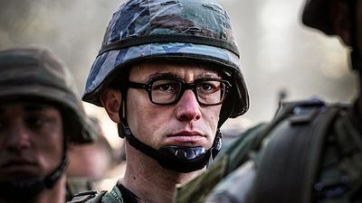 Oliver Stone Filmine Vizyon Ertelemesi! haber görseli