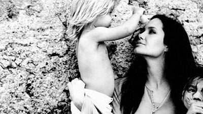 Brad Pitt'in Sevgi Dolu Objektifinden Angelina Jolie! haber görseli