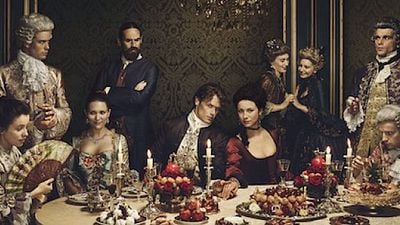Outlander’ın İkinci Sezon Posteri Geldi haber görseli