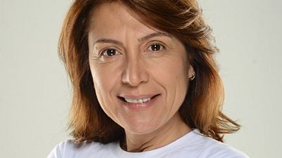 Asuman Dabak İzmir’de Oyunculuk Okulu Açıyor! haber görseli