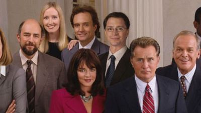 The West Wing Kadrosu Yeniden Bir Arada haber görseli