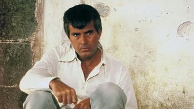 TÜRVAK Sinema ve Tiyatro Müzesi Tarık Akan İçin Sergi Düzenliyor! haber görseli