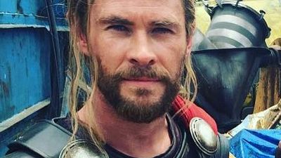 Thor: Ragnarok Setinden Yeni Kostüm Fotoğrafı Geldi! haber görseli