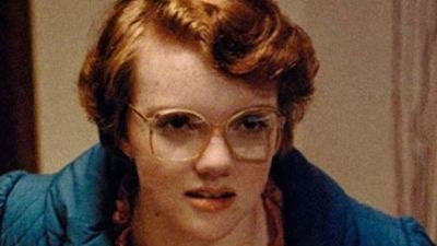 Stranger Things’in Barb’ı Geçmişi Hakkında Konuştu