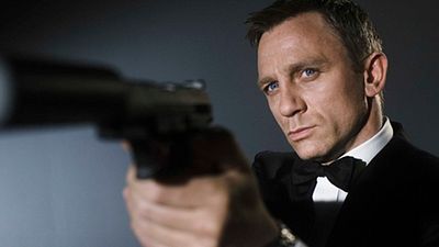 James Bond Yazarları "Bond 25" İçin Geri Dönecek! haber görseli