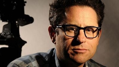 J.J. Abrams'ın Zombi Nazileri Vizyon Tarihini Aldı!