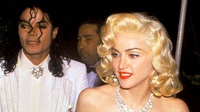 Ünlüler Camiasından Şaşırtan Birliktelikler! haber görseli