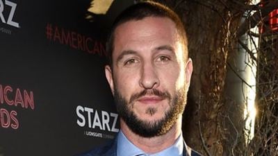 "American Gods" Ekibinden Pablo Schreiber "Skyscraper" Filmine Katıldı!