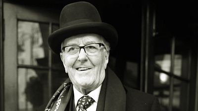 Robert Hardy Hayatını Kaybetti haber görseli